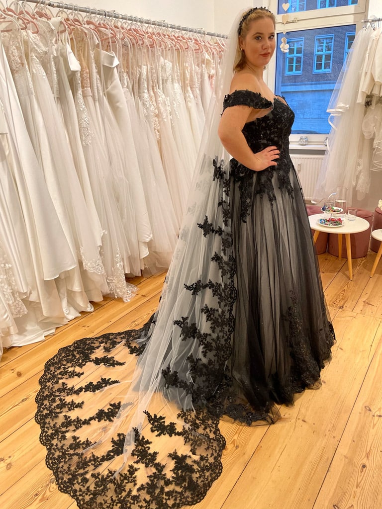 Hochzeitskleid Mit Schwarz