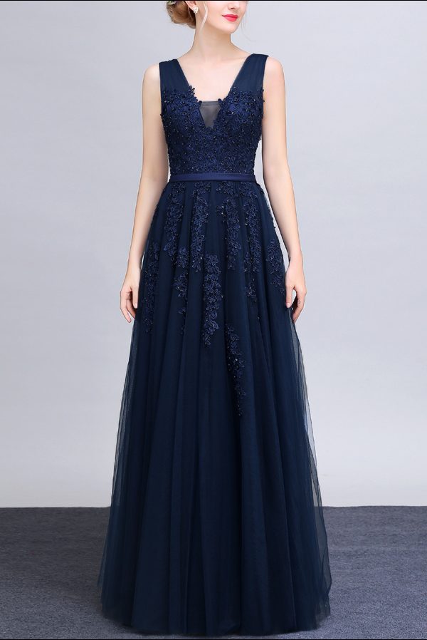Marineblaues Abendkleid mit Spitze