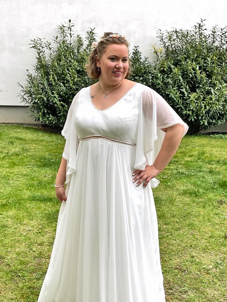 Curvy Brautkleider und Hochzeitskleider bis Gr 60 I LAFANTA
