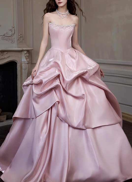 Elegantes rosa Braut- und Abendkleid mit Stickereien