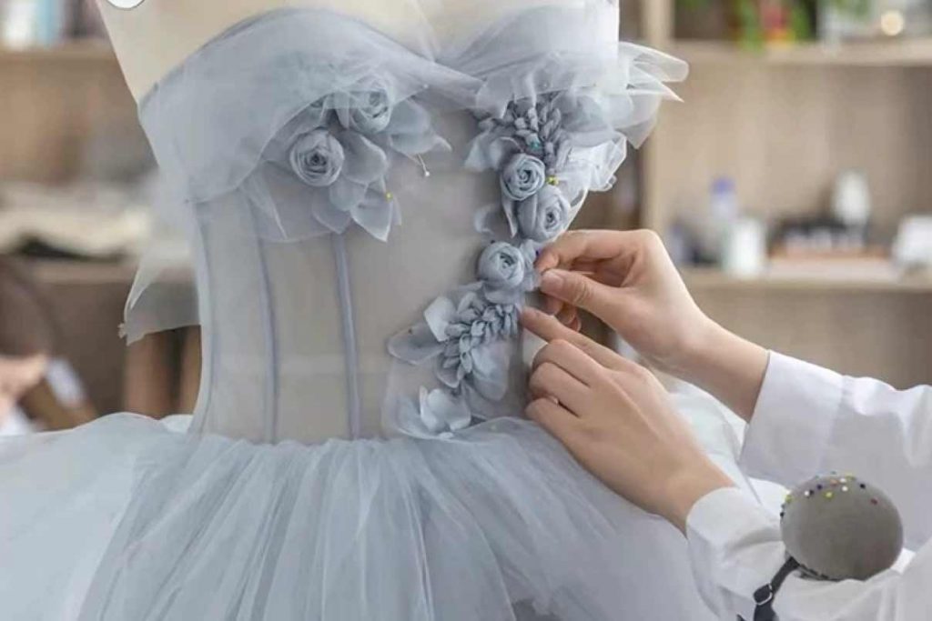 Brautkleid umnähen lassen in Berlin – professionelle Anpassung im LAFANTA Atelier